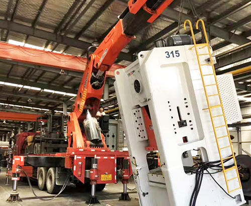 英德提升工作效率，选择优质折臂吊租赁服务